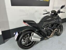 DUCATI DIAVEL CARBON