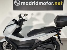 
										KYMCO SKY TOWN 125									