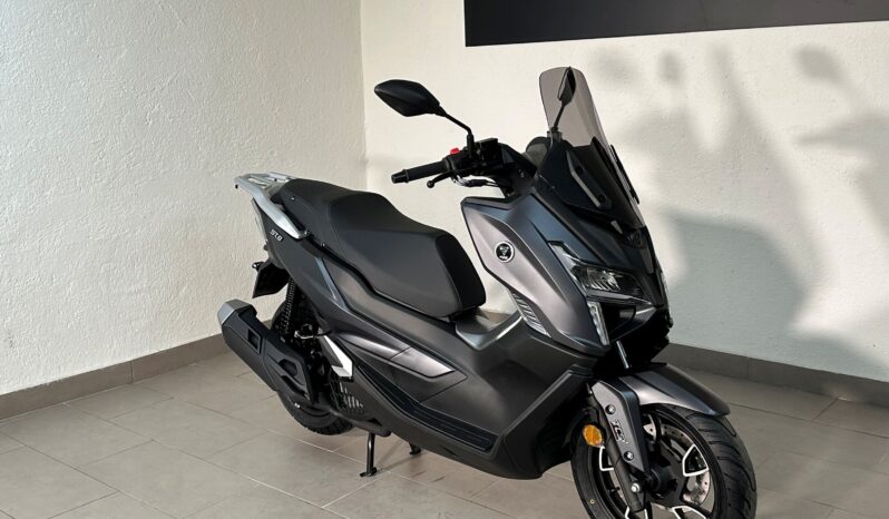 VOGE SR1 125