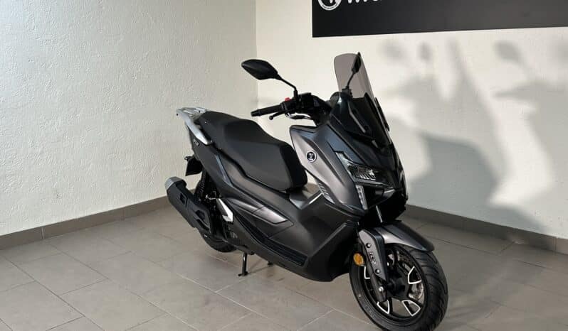 VOGE SR1 125