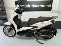 PIAGGIO BEVERLY 300 HPE