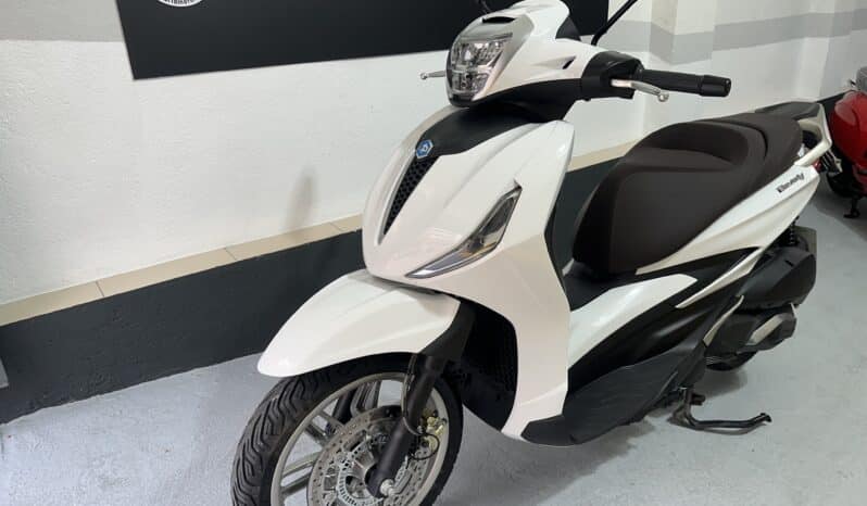PIAGGIO BEVERLY 300 HPE