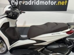 PIAGGIO BEVERLY 300 HPE
