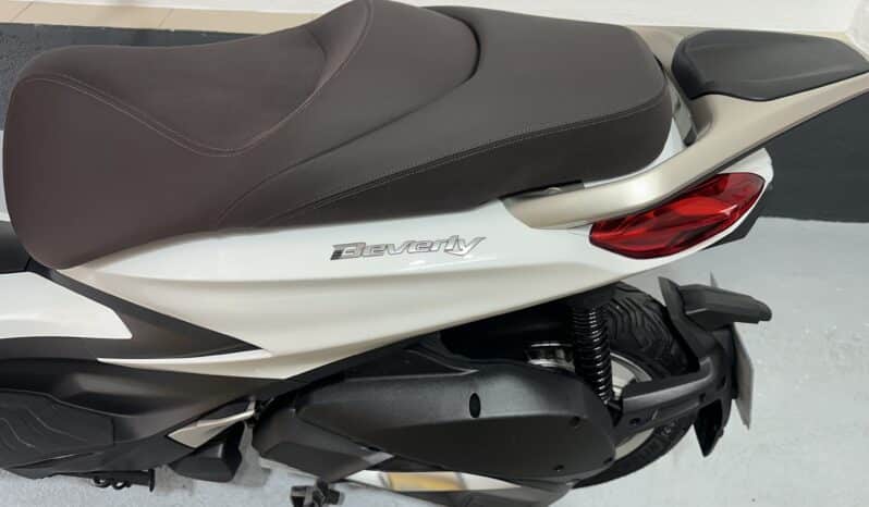 PIAGGIO BEVERLY 300 HPE