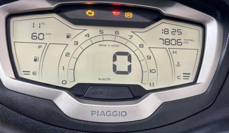 PIAGGIO BEVERLY 300 HPE