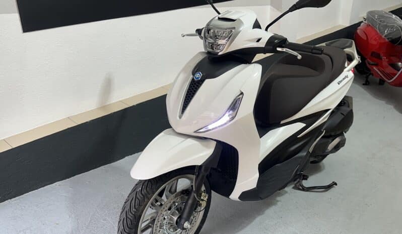 PIAGGIO BEVERLY 300 HPE