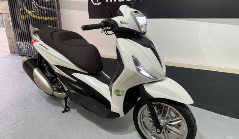 PIAGGIO BEVERLY 300 HPE