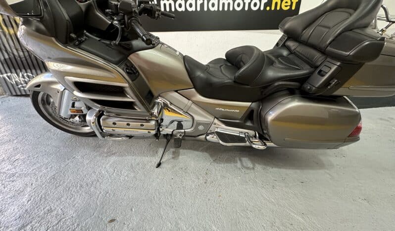 HONDA GL 1800 GOLDWING