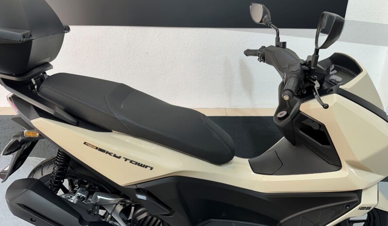 KYMCO SKY TOWN 125
