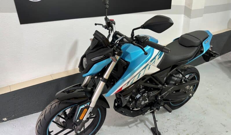 VOGE 125 R