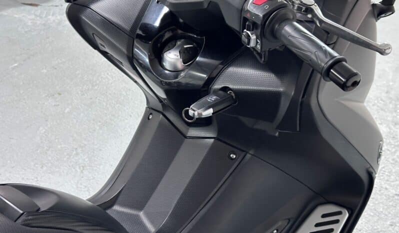 YAMAHA T-MAX 530 ABS