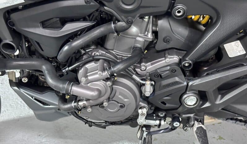 DUCATI MONSTER 937+