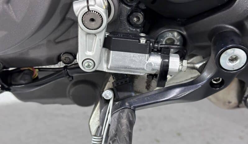 DUCATI MONSTER 937+