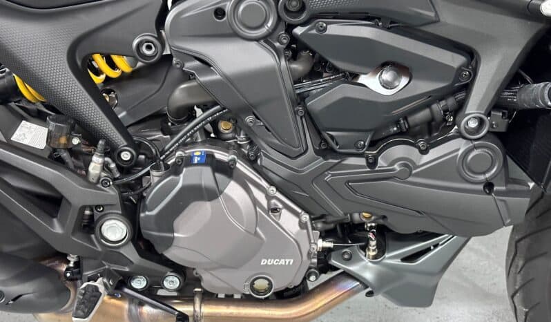 DUCATI MONSTER 937+