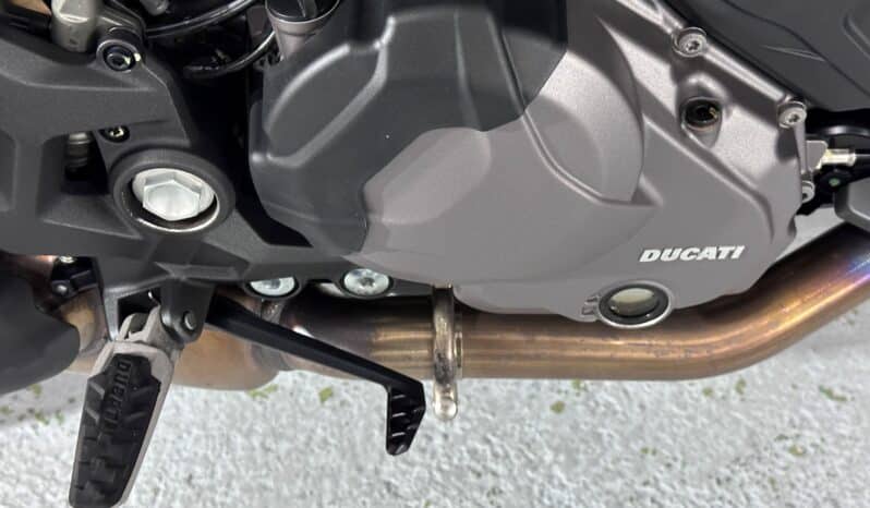 DUCATI MONSTER 937+