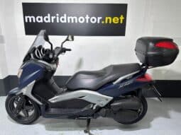 YAMAHA X-MAX 125
