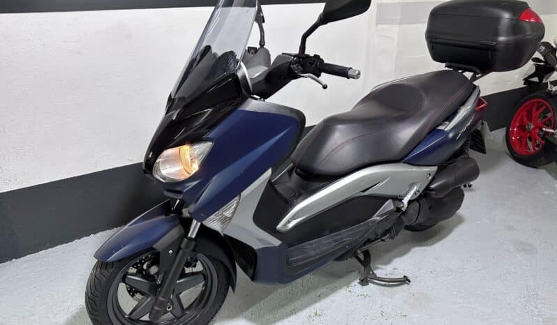YAMAHA X-MAX 125