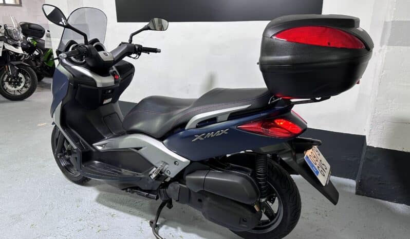 YAMAHA X-MAX 125