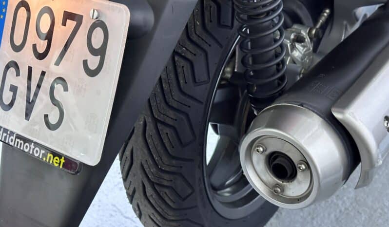 YAMAHA X-MAX 125