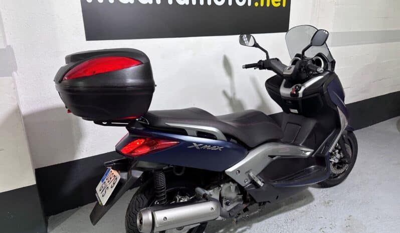 YAMAHA X-MAX 125
