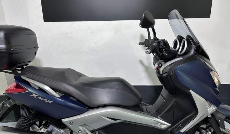 YAMAHA X-MAX 125