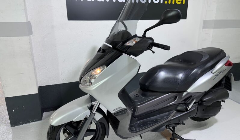 YAMAHA X-MAX 125
