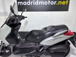 YAMAHA X-MAX 125