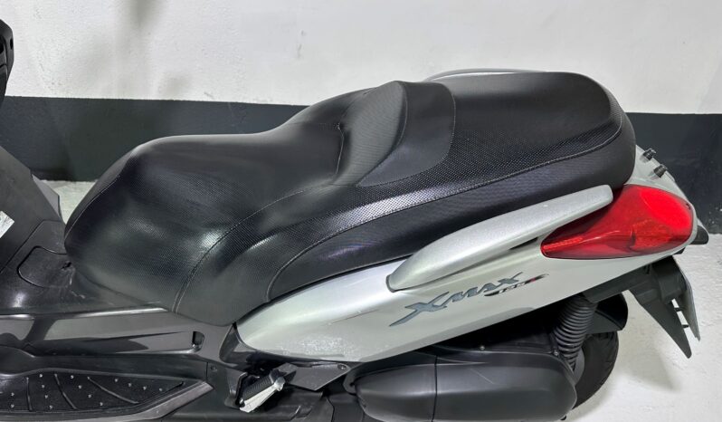 YAMAHA X-MAX 125