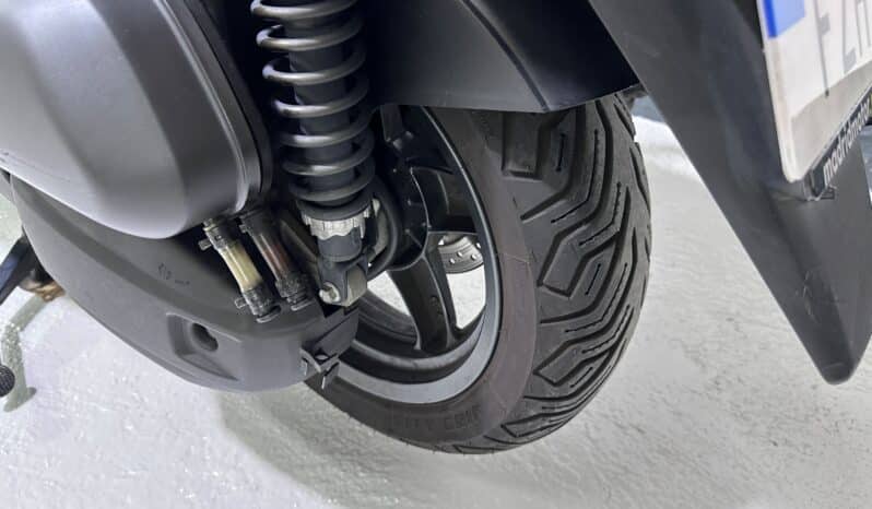 YAMAHA X-MAX 125