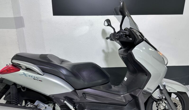 YAMAHA X-MAX 125