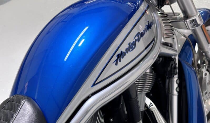 HARLEY DAVIDSON V-ROD