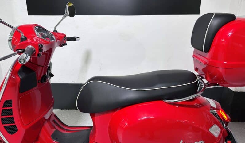 VESPA GTS 300