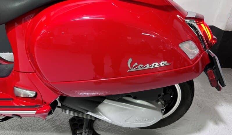 VESPA GTS 300