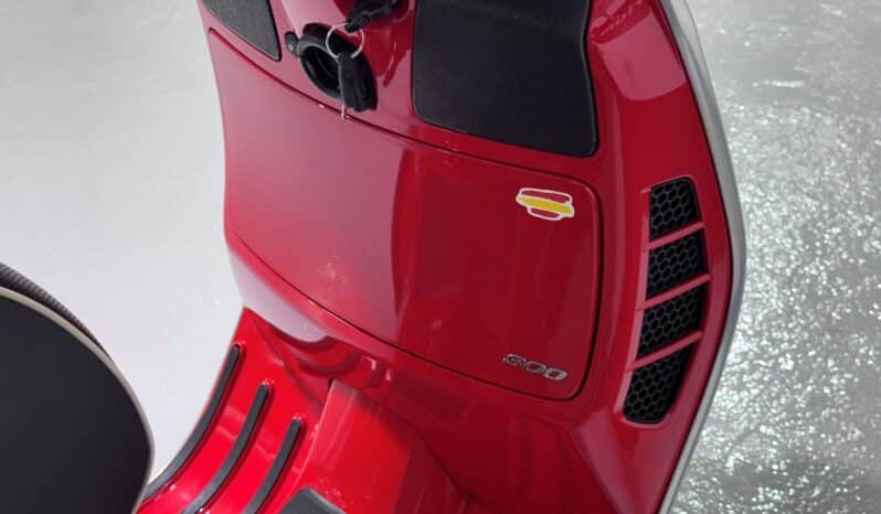 VESPA GTS 300