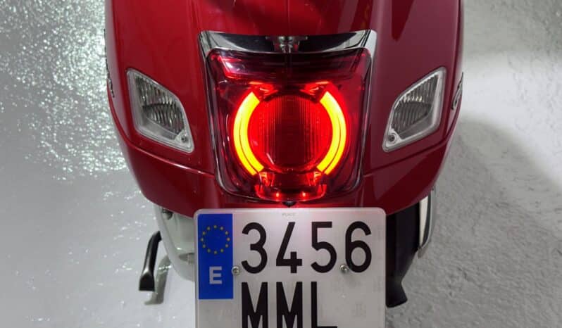 VESPA GTS 300