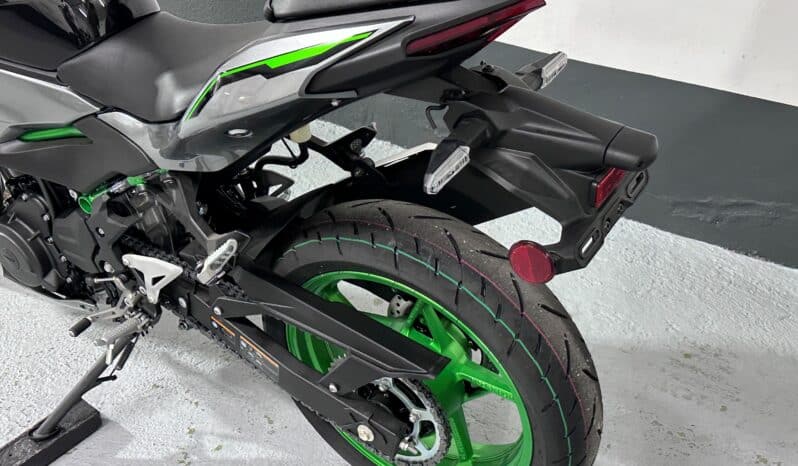 KAWASAKI Z500 SE 2025