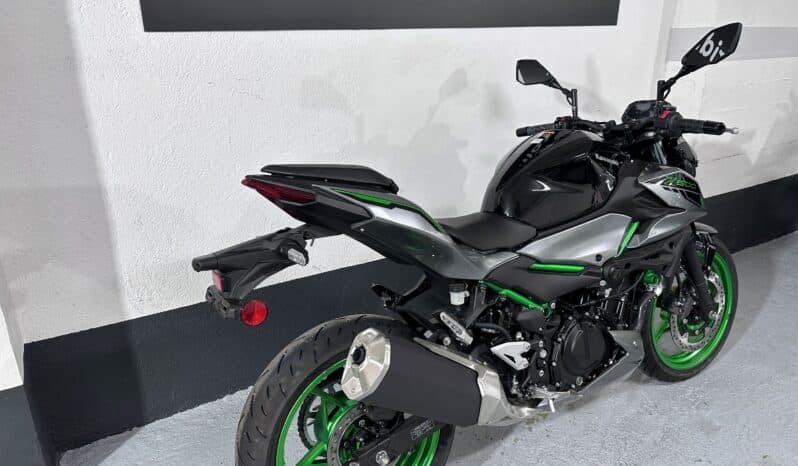 KAWASAKI Z500 SE 2025