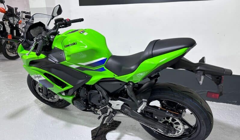 KAWASAKI NINJA 650 2026