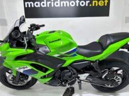 KAWASAKI NINJA 650 2026