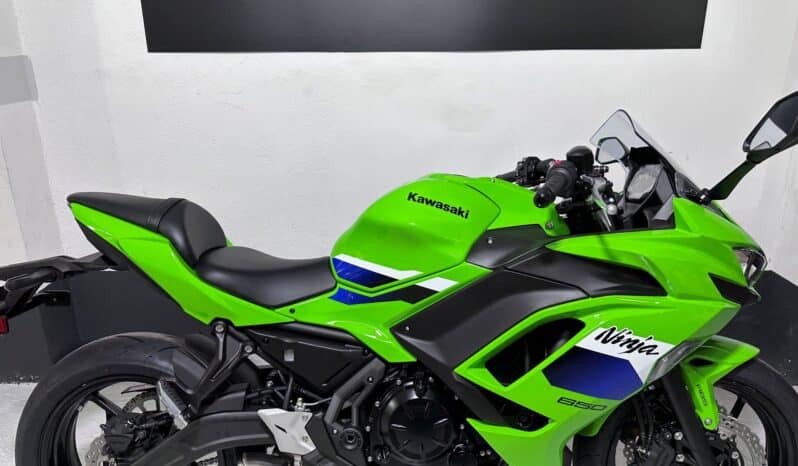 KAWASAKI NINJA 650 2026