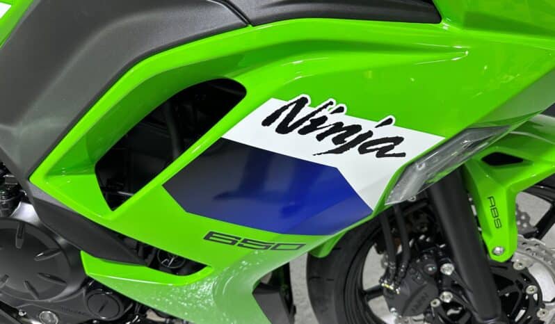 KAWASAKI NINJA 650 2026