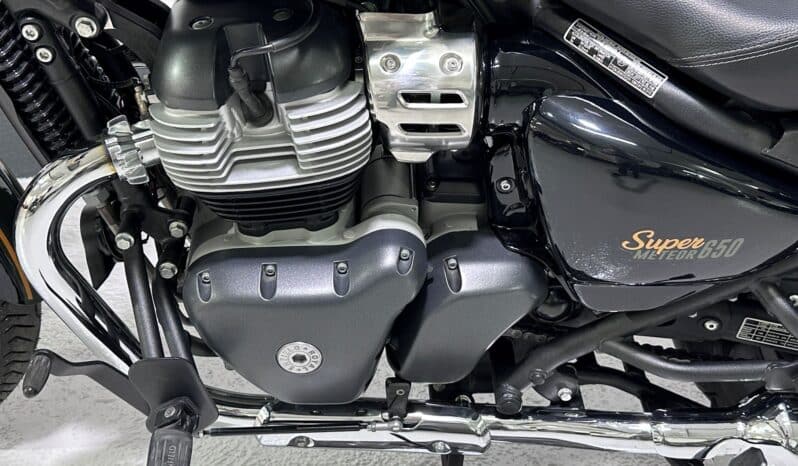 ROYAL ENFIELD Super Meteor 650