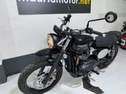 TRIUMPH SCRAMBLER 900