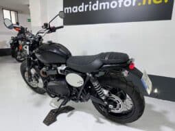 TRIUMPH SCRAMBLER 900