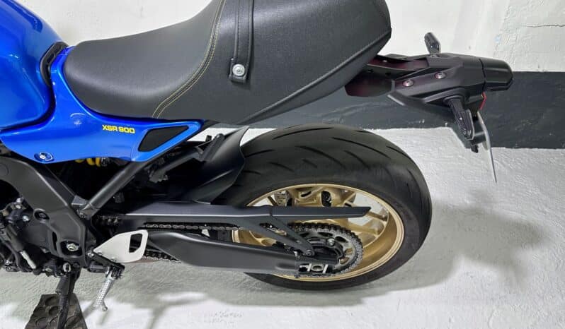 YAMAHA XSR 900