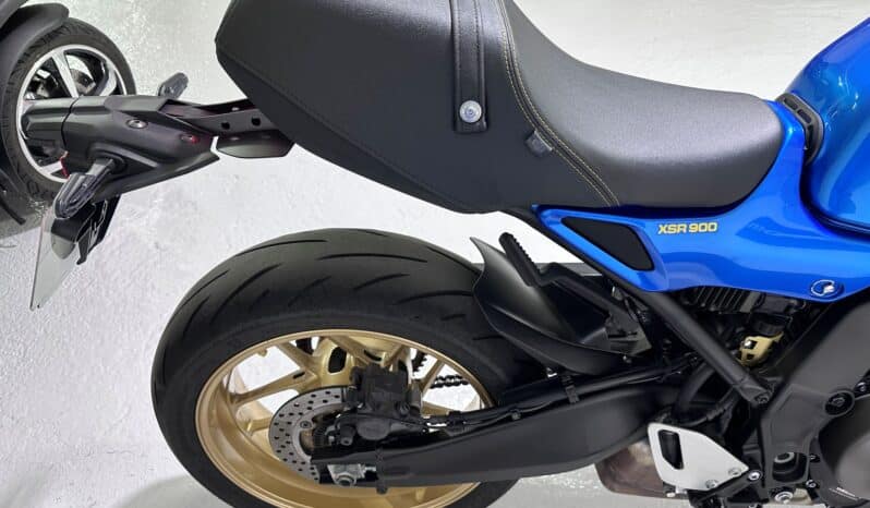 YAMAHA XSR 900