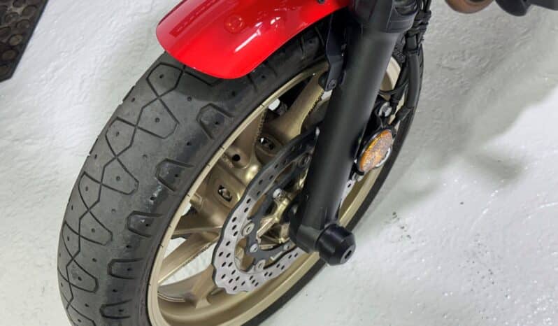 YAMAHA XRS 700 LIMITADA