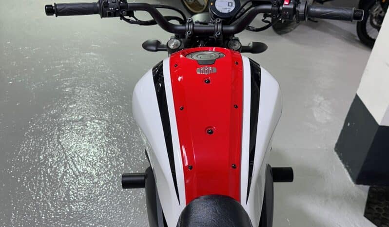 YAMAHA XRS 700 LIMITADA