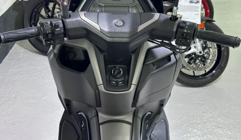 YAMAHA N-MAX 125